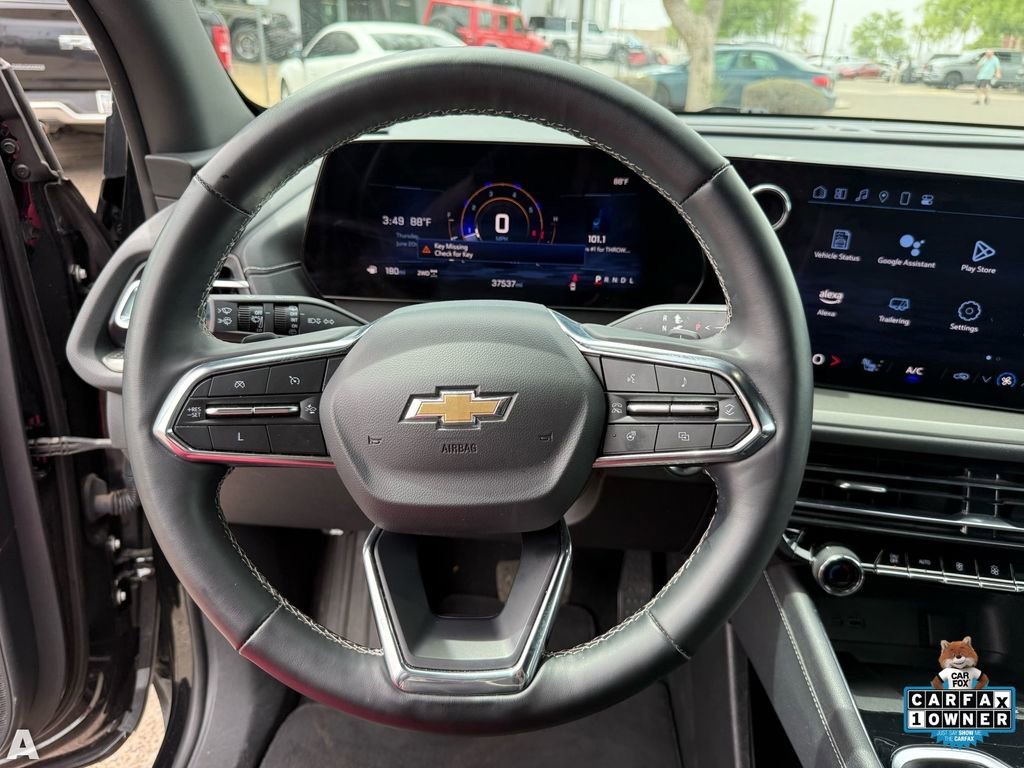 Used 2025 Chevrolet Traverse LT AWD/4WD image 15