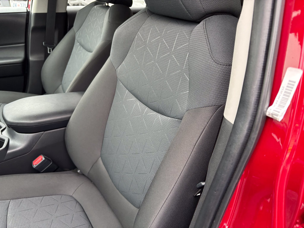Certified 2025 Toyota RAV4 XLE AWD/4WD image 18