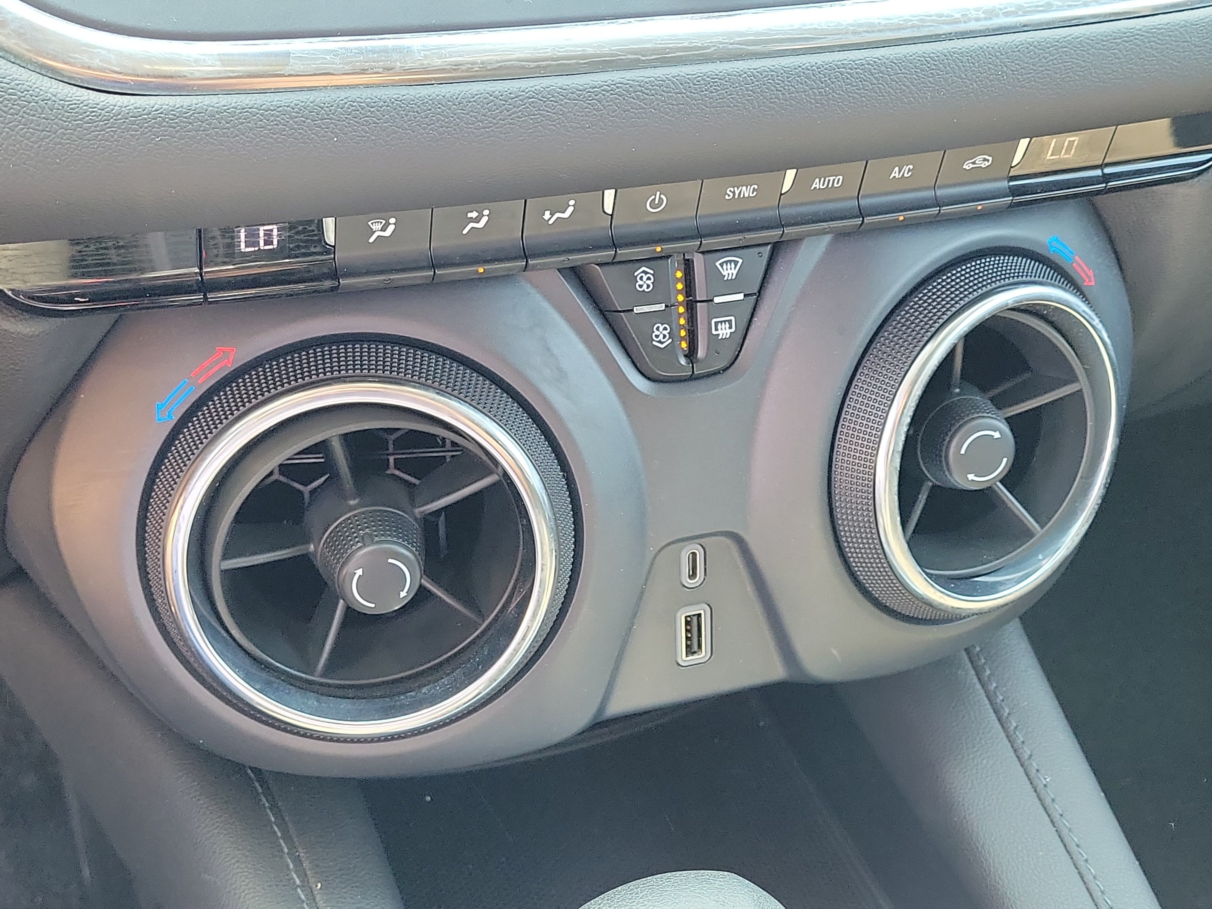 Used 2022 Chevrolet Blazer LT FWD image 22