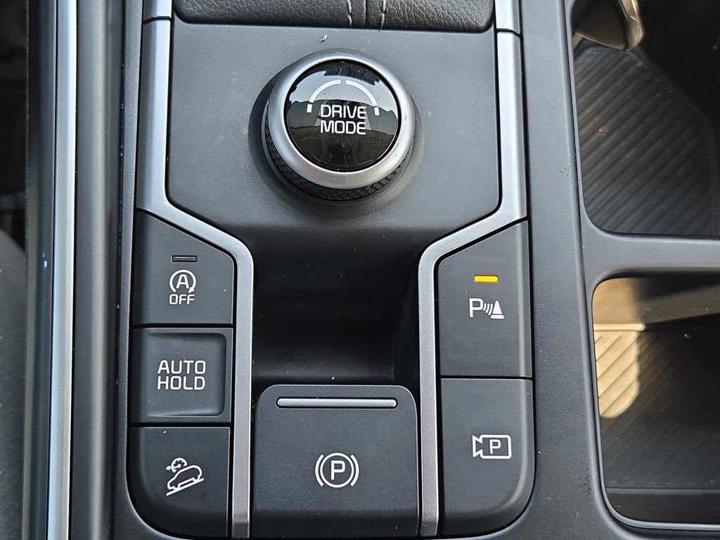 Certified 2024 Kia Sorento EX w/ Panoramic Sunroof Package image 35