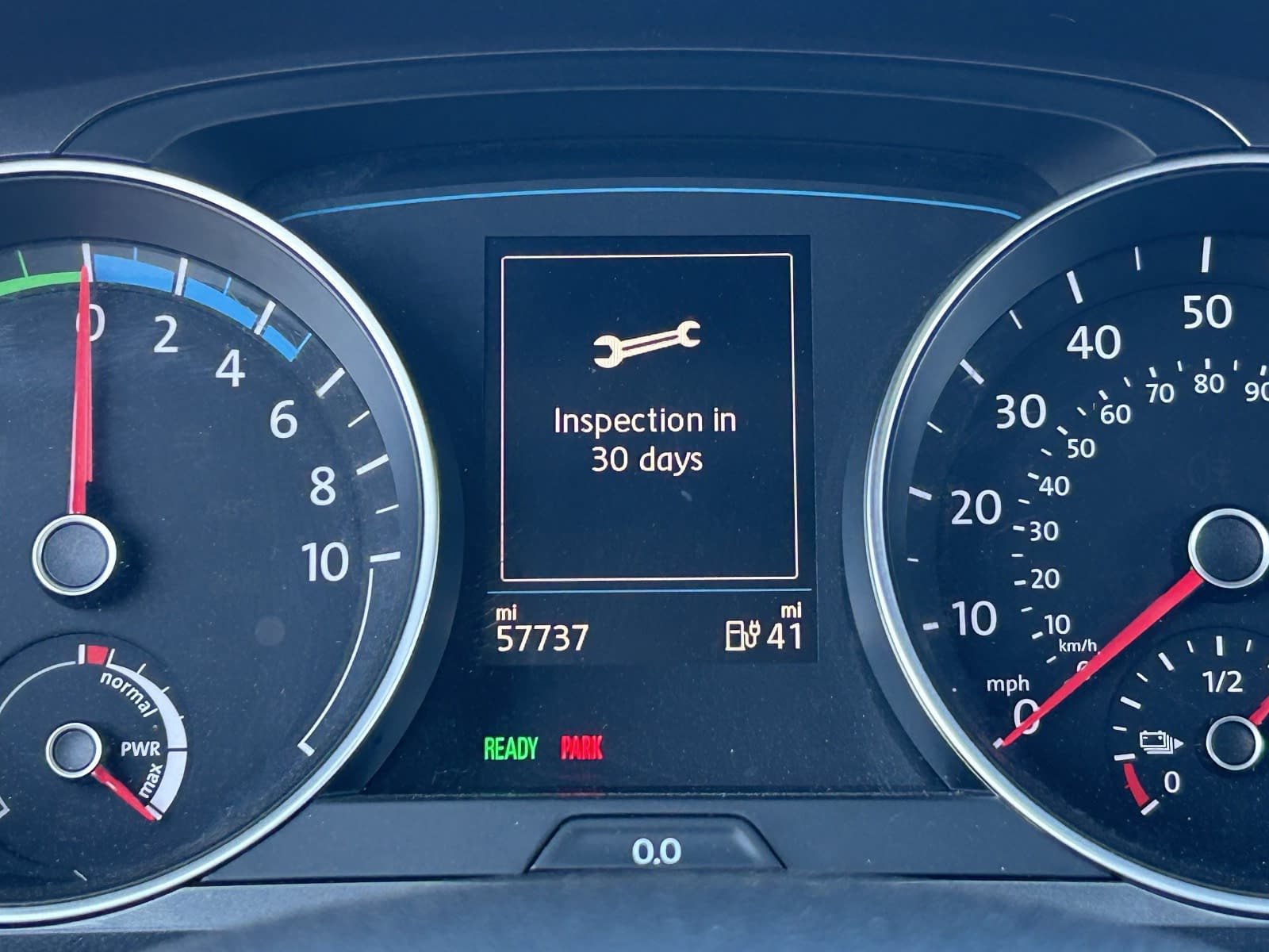 Used 2016 Volkswagen e-Golf SE w/ DC Fast Charging Package FWD image 33