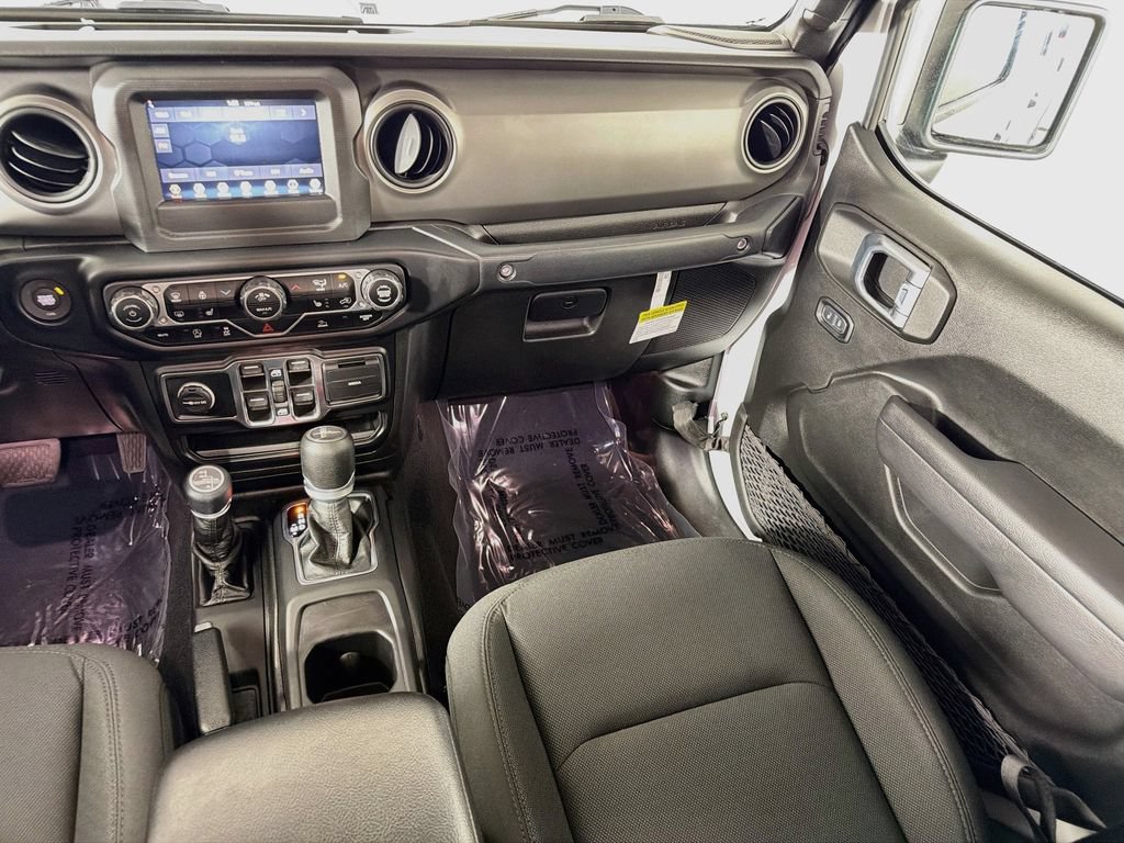 Used 2022 Jeep Gladiator Sport AWD/4WD image 22