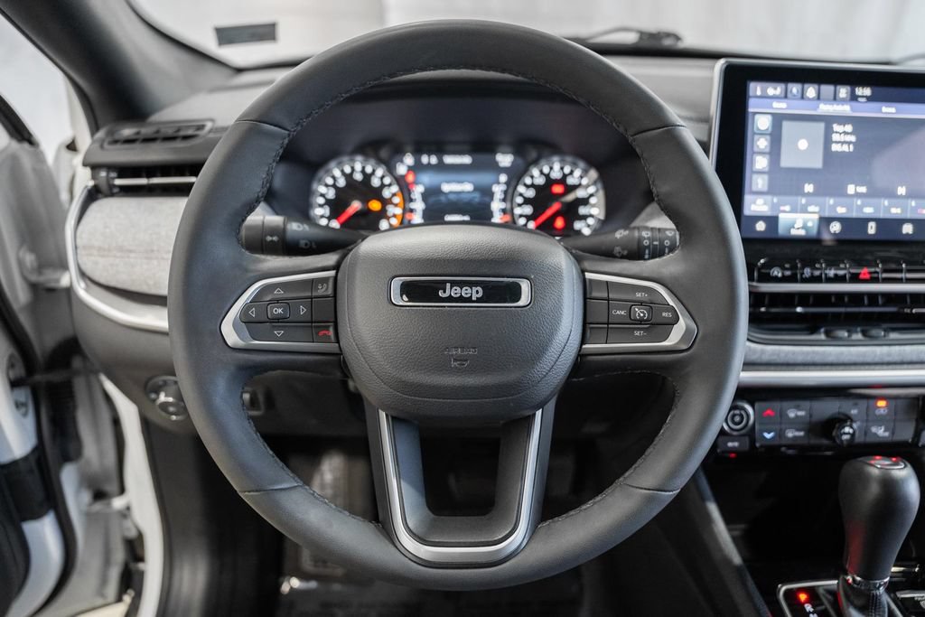 Certified 2023 Jeep Compass Latitude AWD/4WD image 28