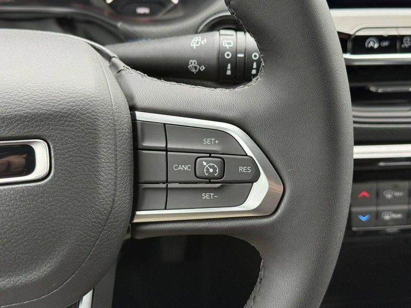 New 2026 Jeep Compass Latitude AWD/4WD image 16