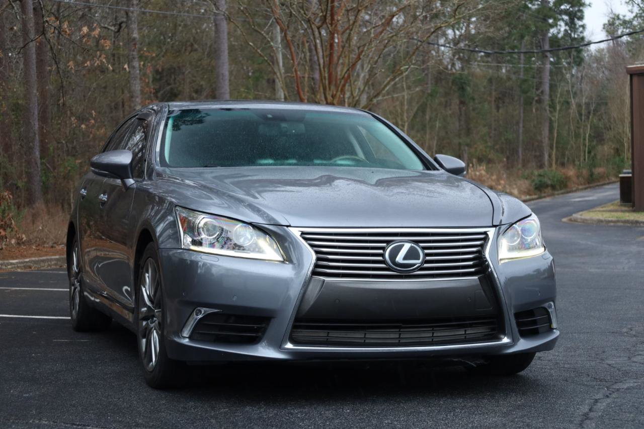 Used 2017 Lexus LS 460 w/ Comfort Package image 6
