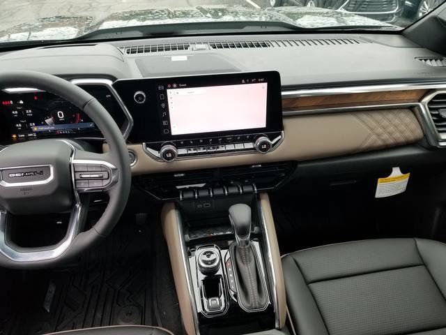 New 2026 GMC Canyon Denali w/ LPO, Black Badging Package AWD/4WD image 8
