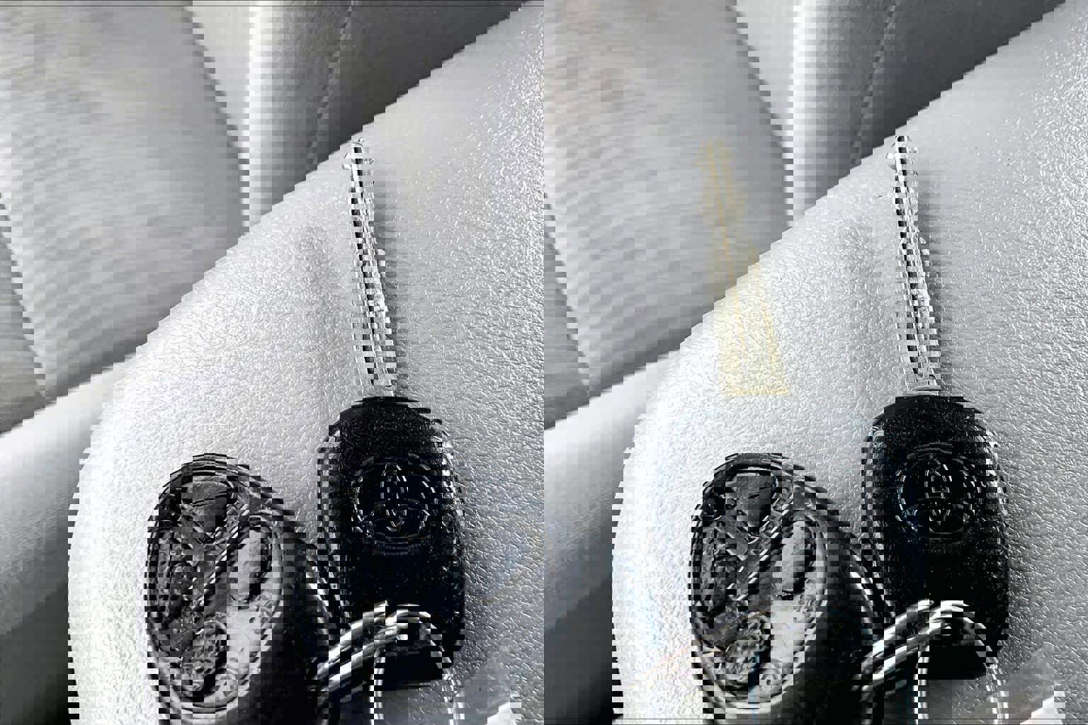 Used 2010 Toyota Corolla image 14