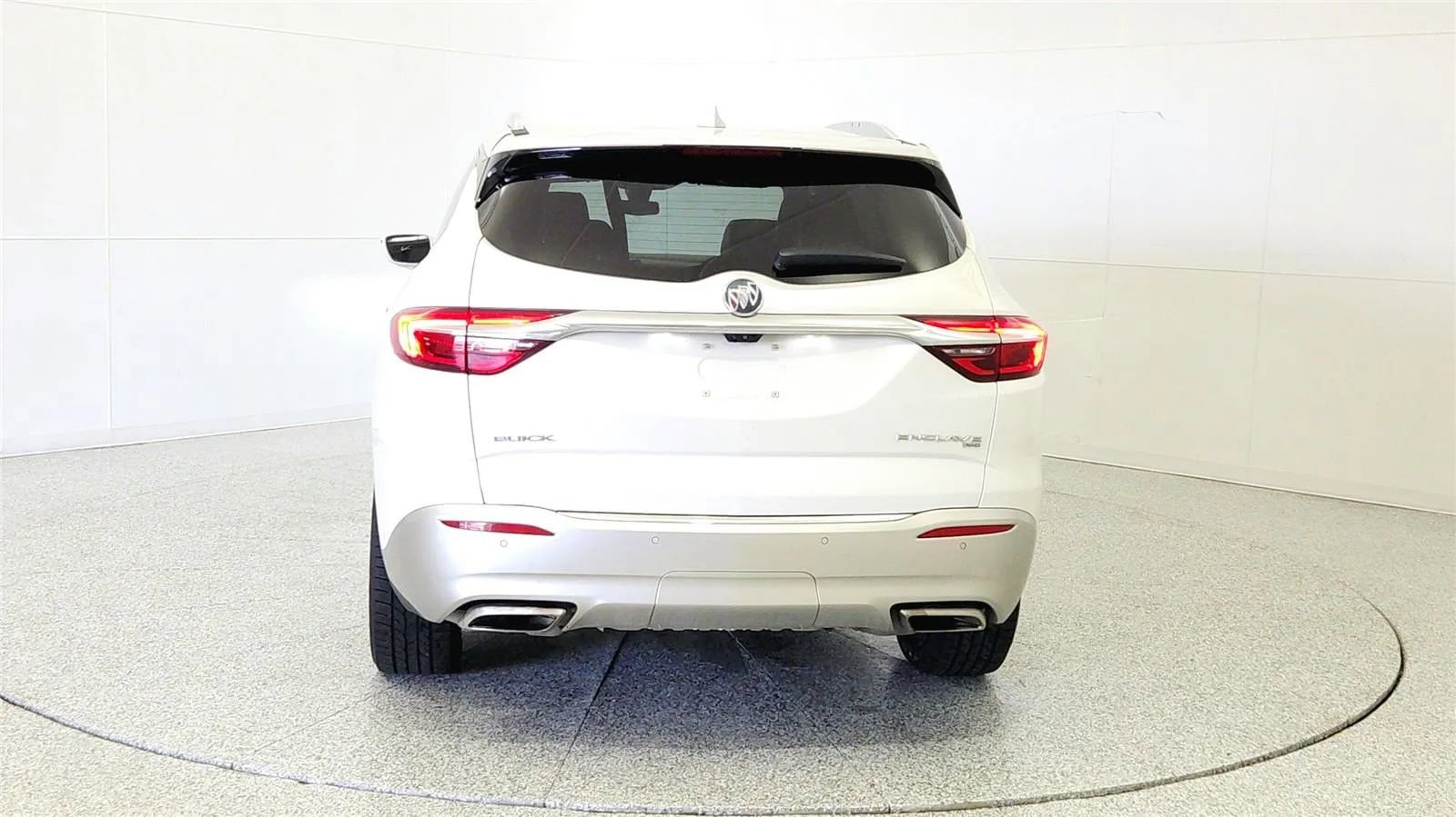 Used 2018 Buick Enclave Avenir w/ Avenir Technology Package image 6