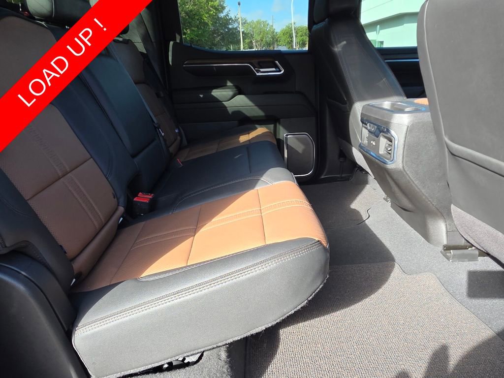Used 2024 Chevrolet Silverado 1500 High Country w/ Technology Package image 17