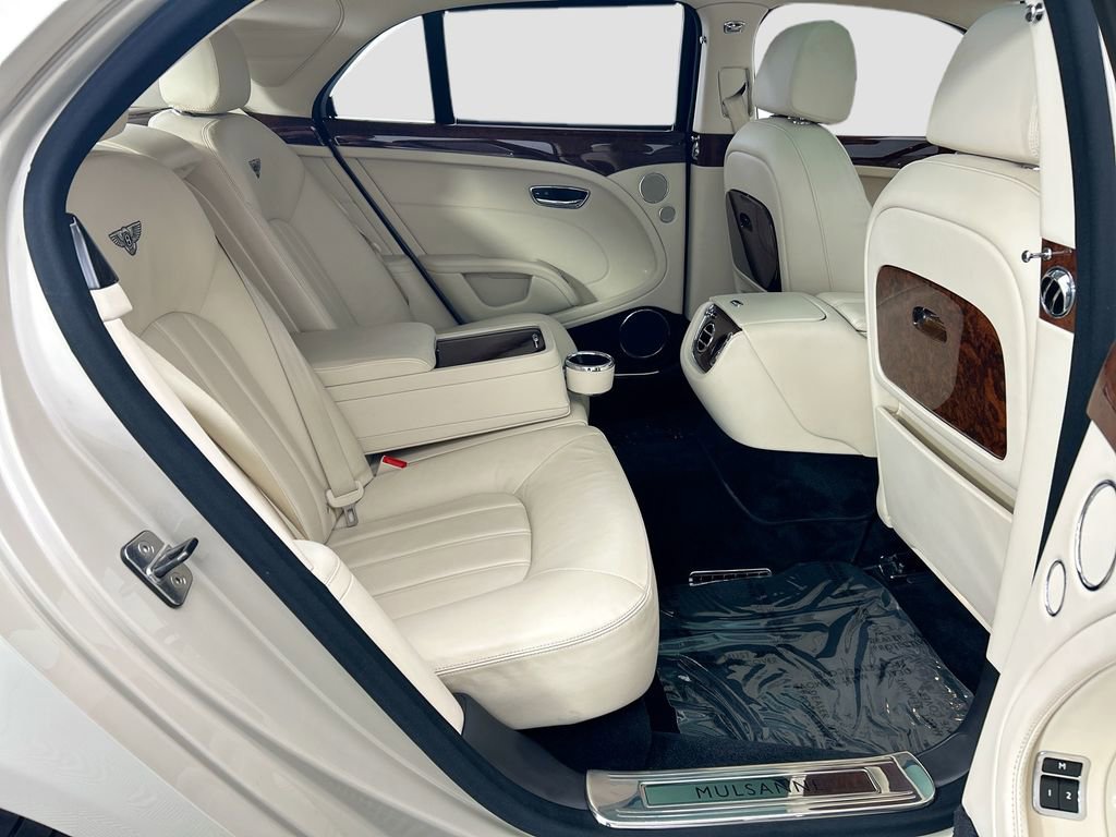 Used 2016 Bentley Mulsanne image 22