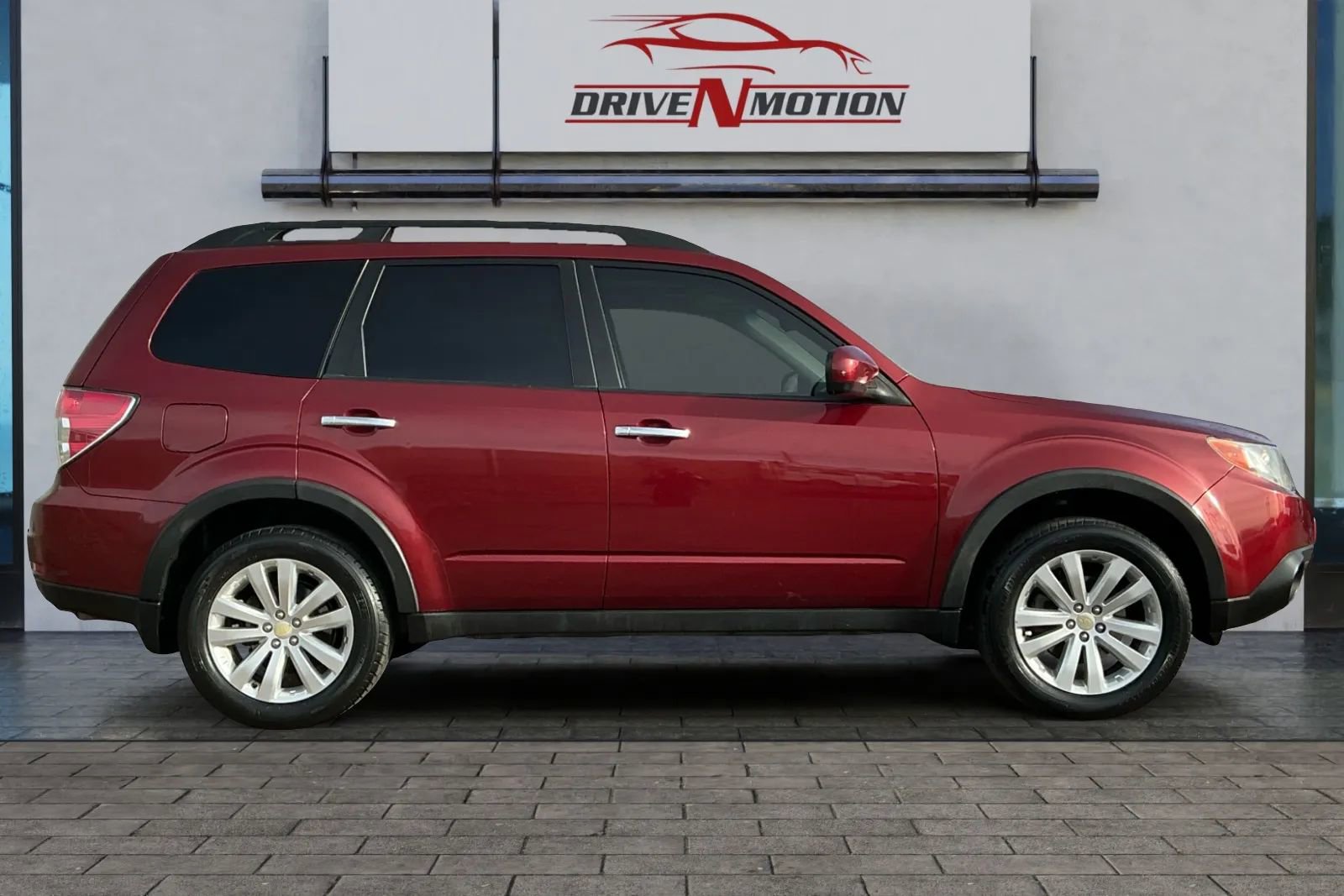 Used 2012 Subaru Forester 2.5X Premium w/ Popular Pkg 3 image 2