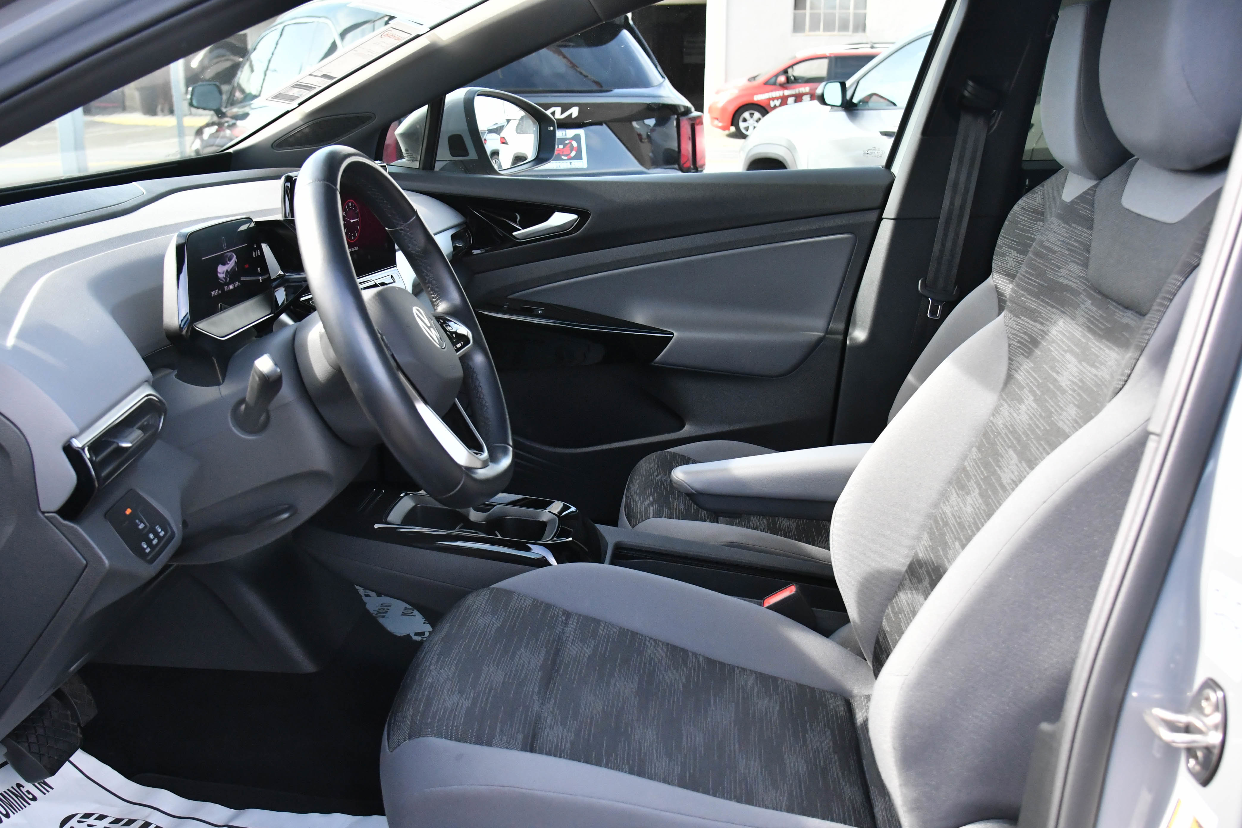 Used 2021 Volkswagen ID.4 Pro image 18
