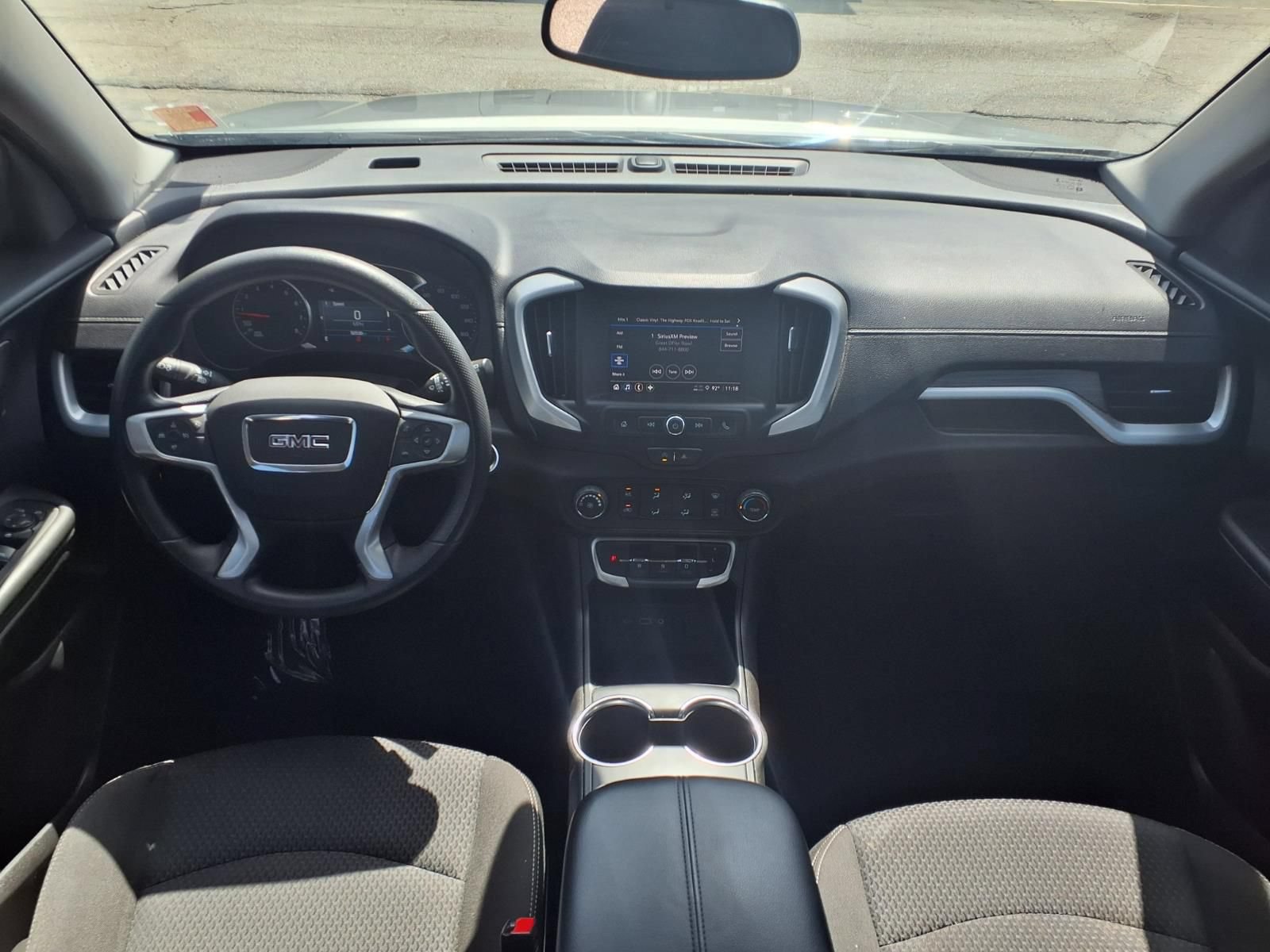 Used 2024 GMC Terrain SLE FWD image 3