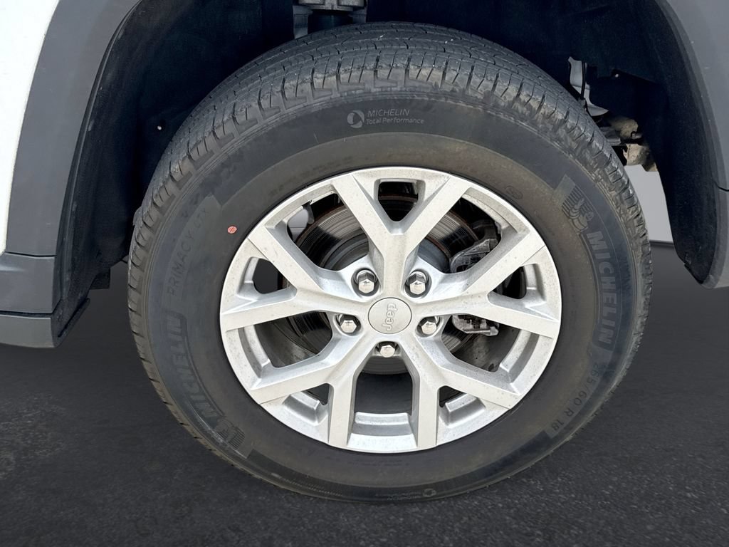Used 2023 Jeep Grand Cherokee Limited AWD/4WD image 31