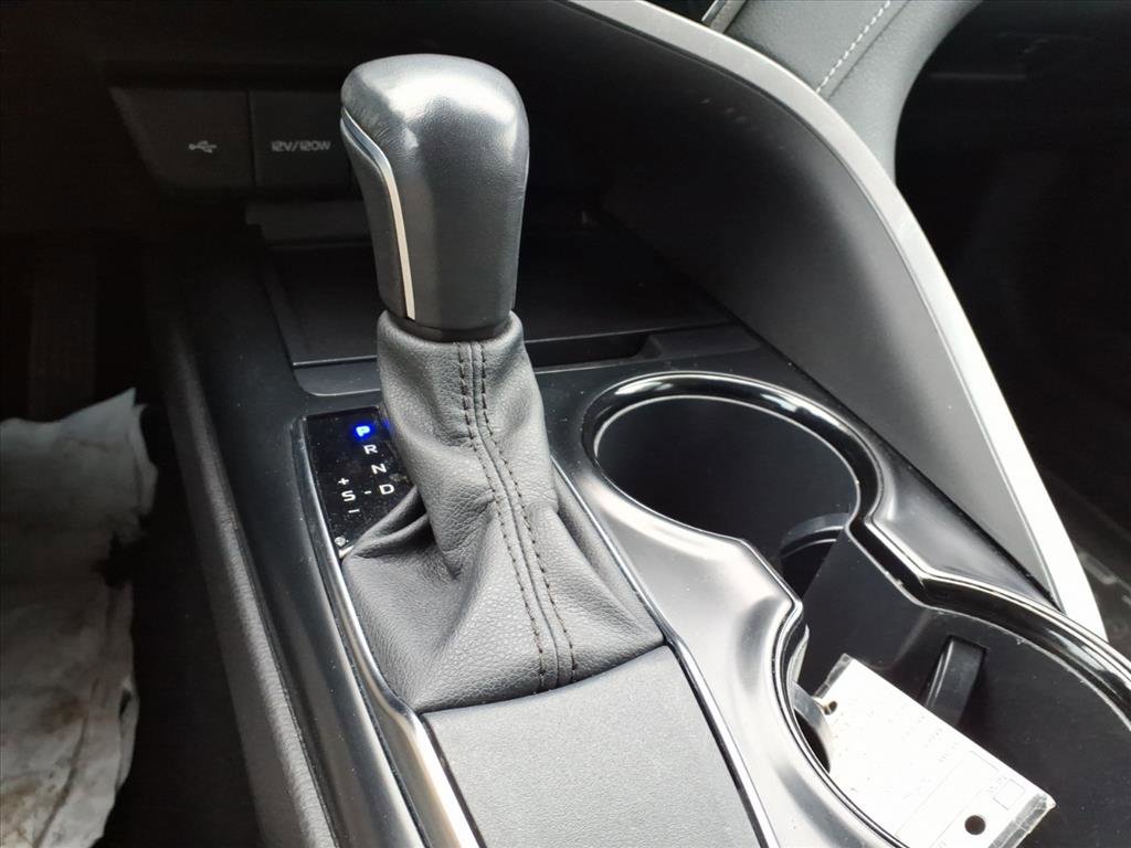 Used 2020 Toyota Camry SE image 22