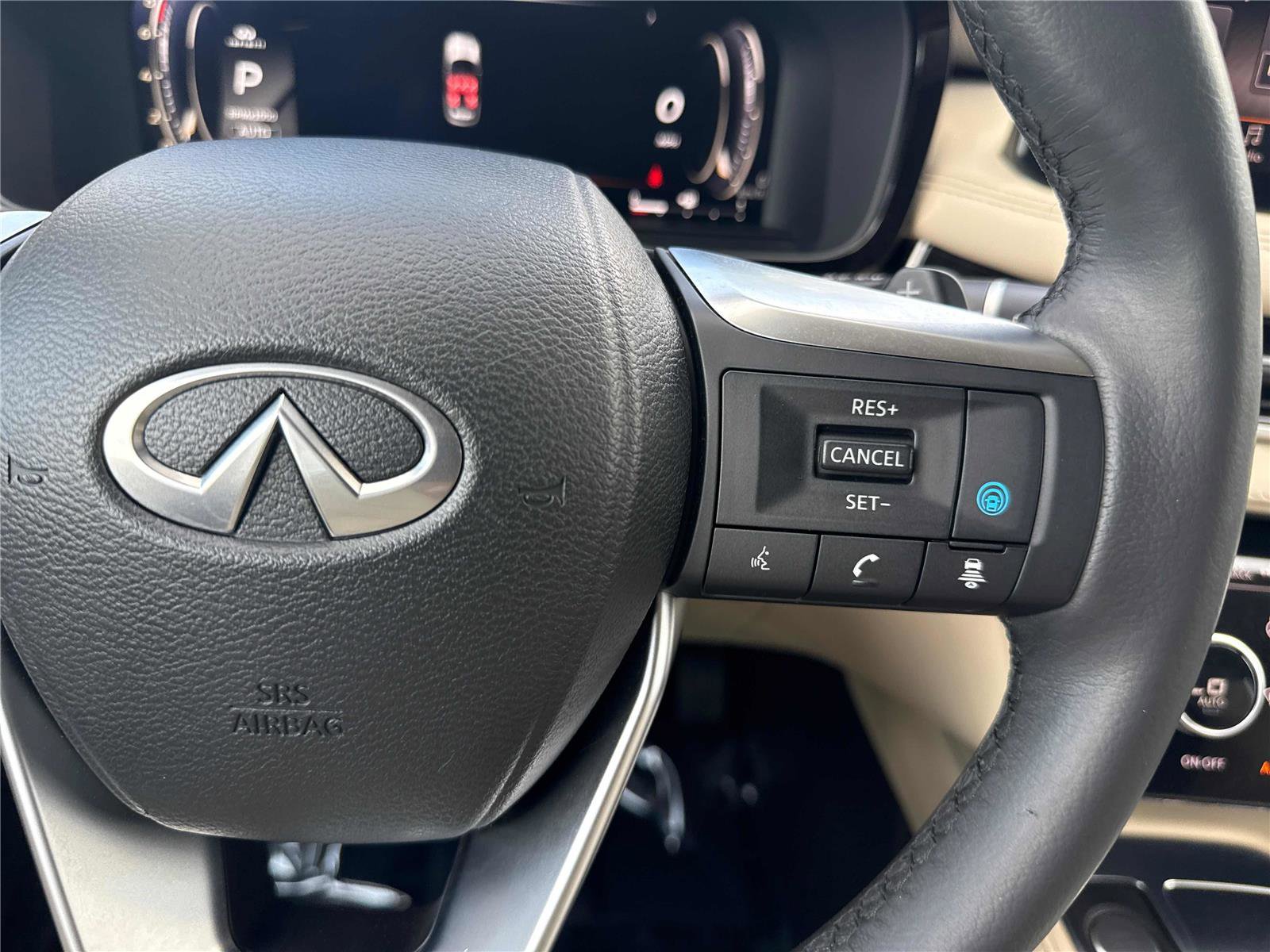 Used 2023 INFINITI QX60 Luxe w/ Cargo Package image 19