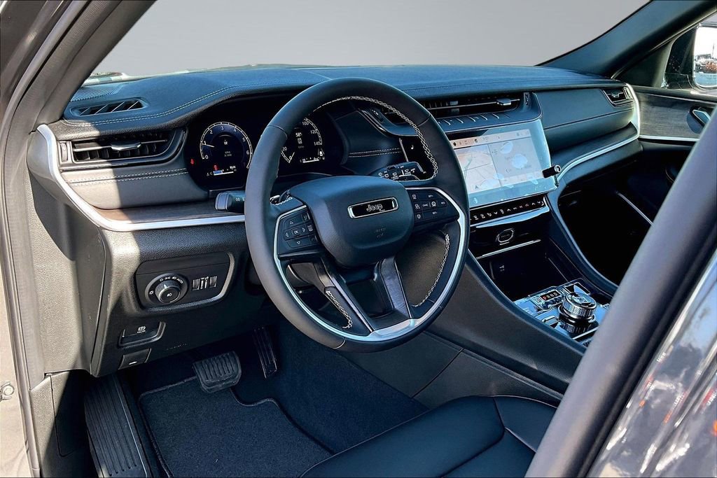 New 2026 Jeep Grand Cherokee Limited AWD/4WD image 4