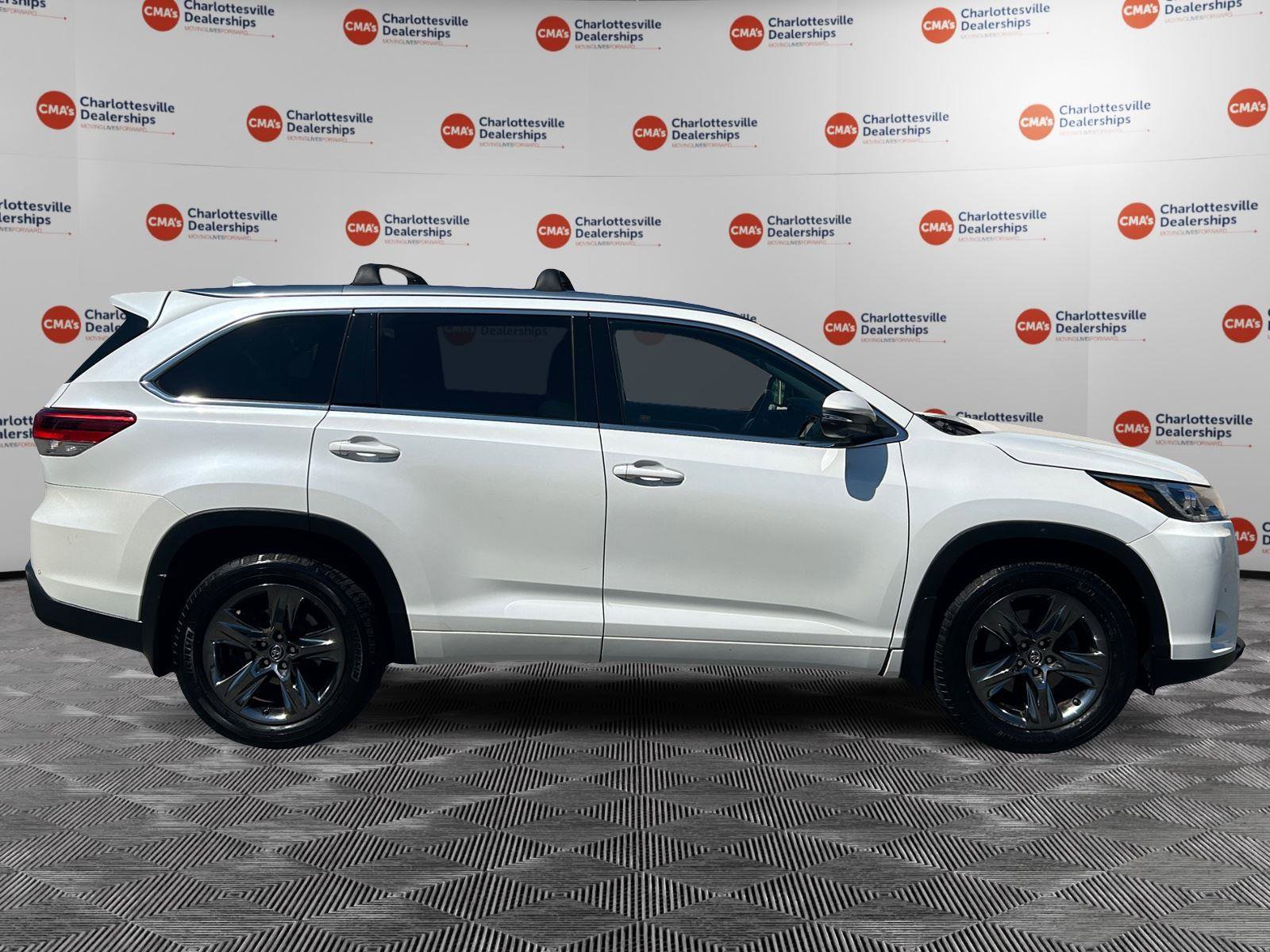 Used 2017 Toyota Highlander Limited Platinum image 6
