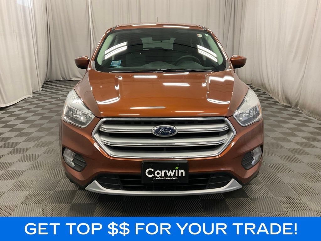 Used 2017 Ford Escape SE w/ SE Cold Weather Package AWD/4WD image 3