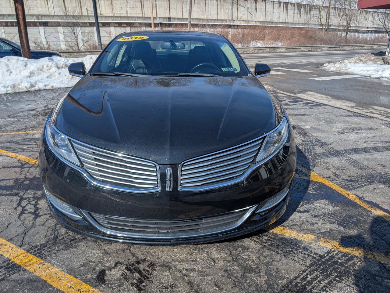Used 2015 Lincoln MKZ AWD image 2