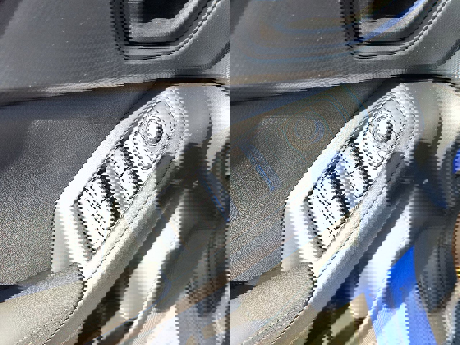 Certified 2025 Subaru Crosstrek 2.0i Premium image 22