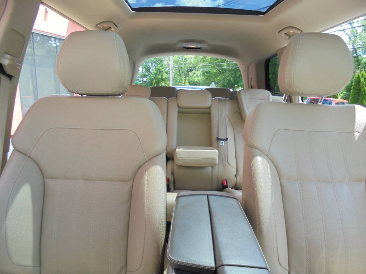 Used 2015 Mercedes-Benz GL 450 4MATIC w/ Lighting Package image 15