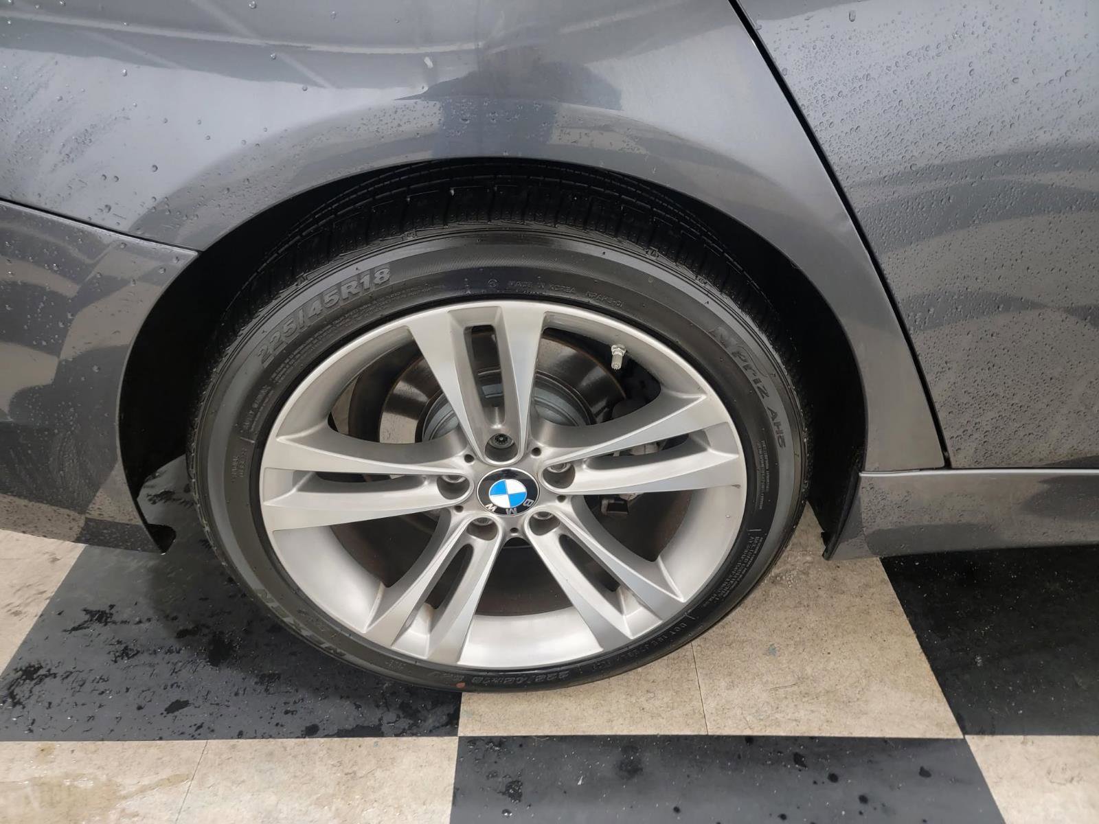 Used 2018 BMW 330i xDrive Sedan w/ Convenience Package image 41