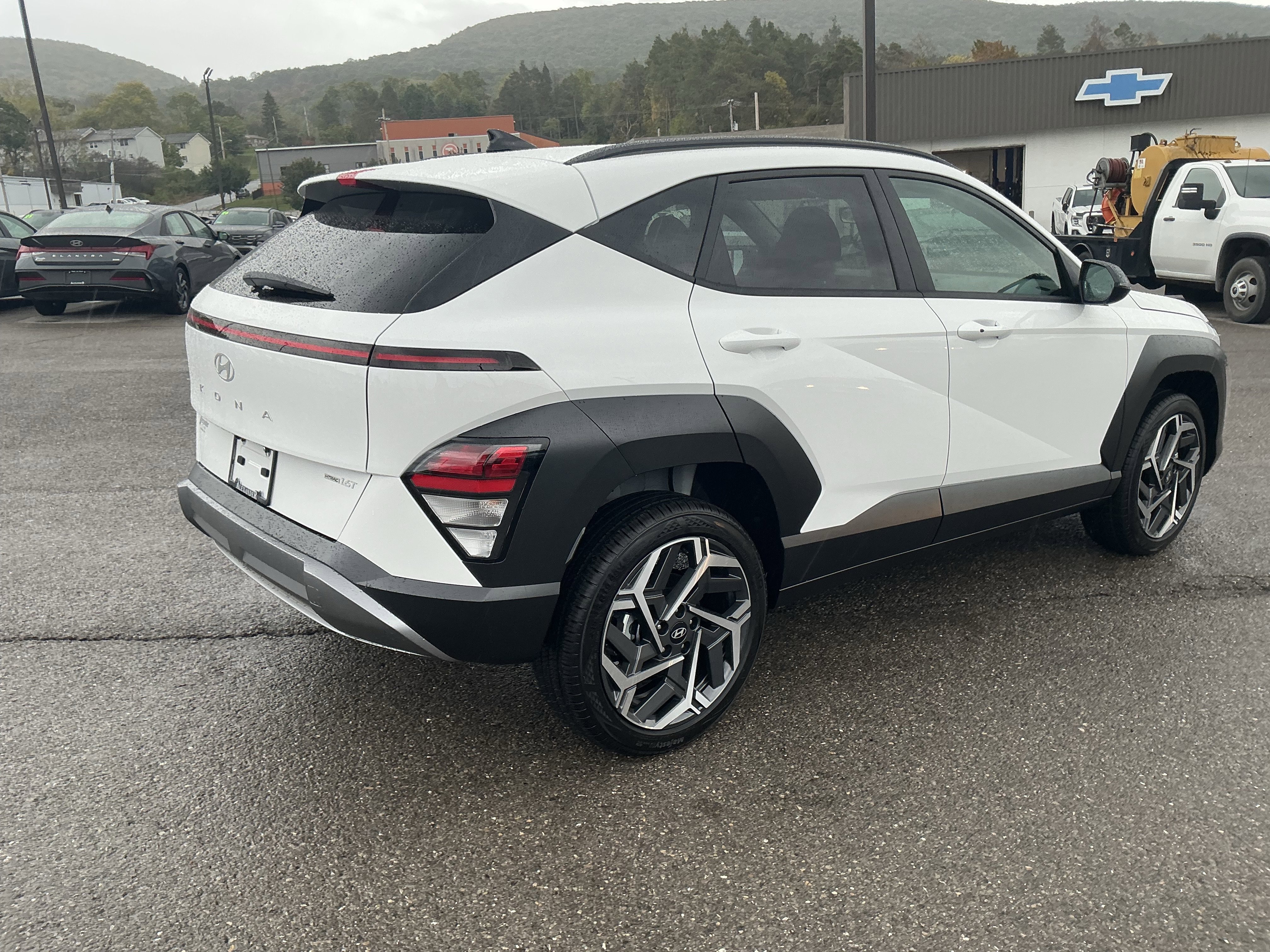 New 2026 Hyundai Kona SEL Premium video 3
