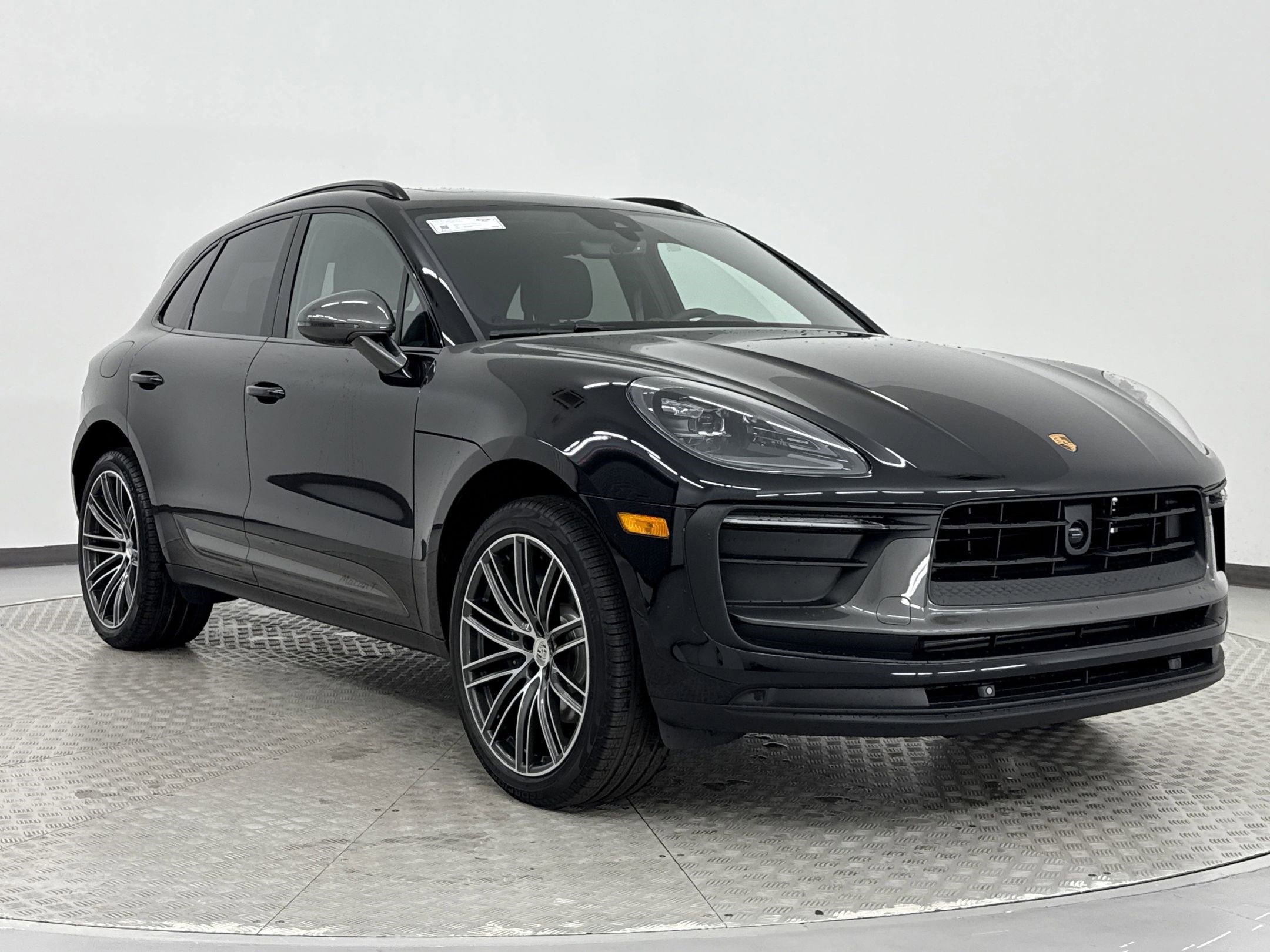 Used 2025 Porsche Macan Turbo image 7