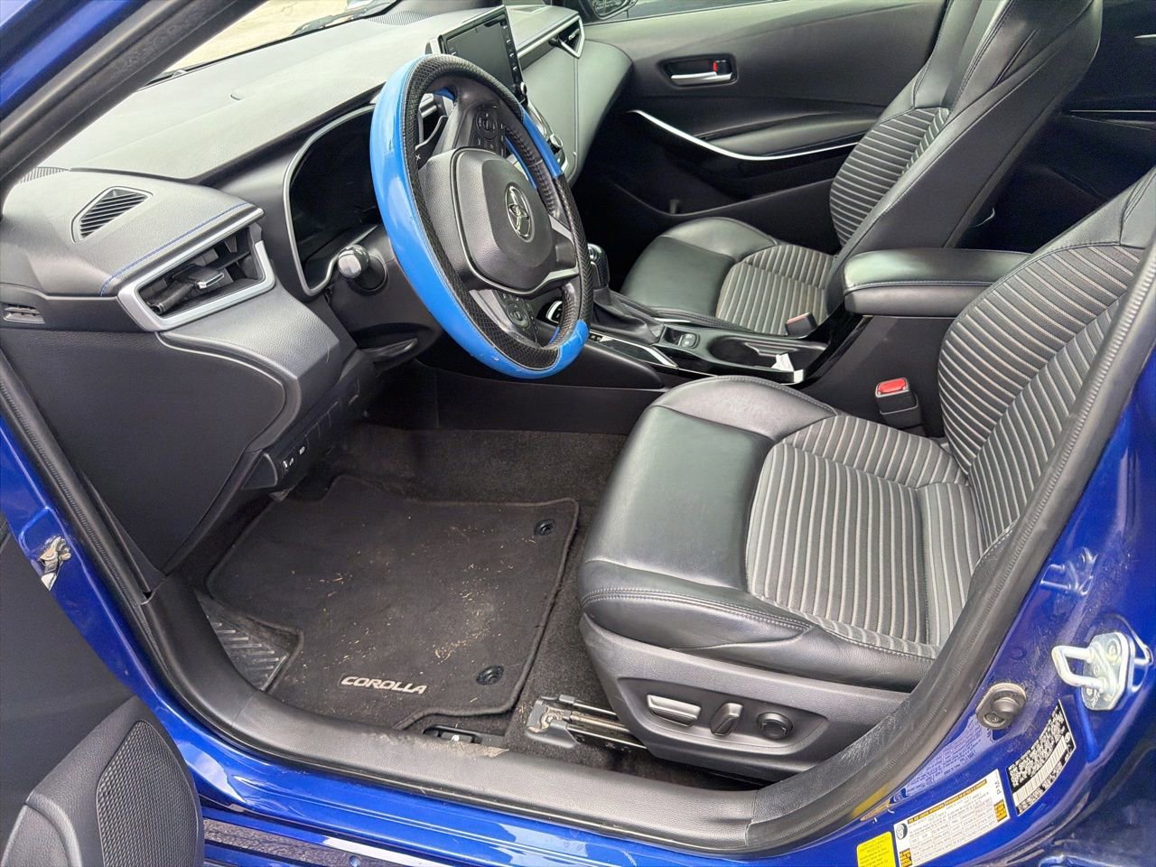 Used 2020 Toyota Corolla XSE FWD image 9