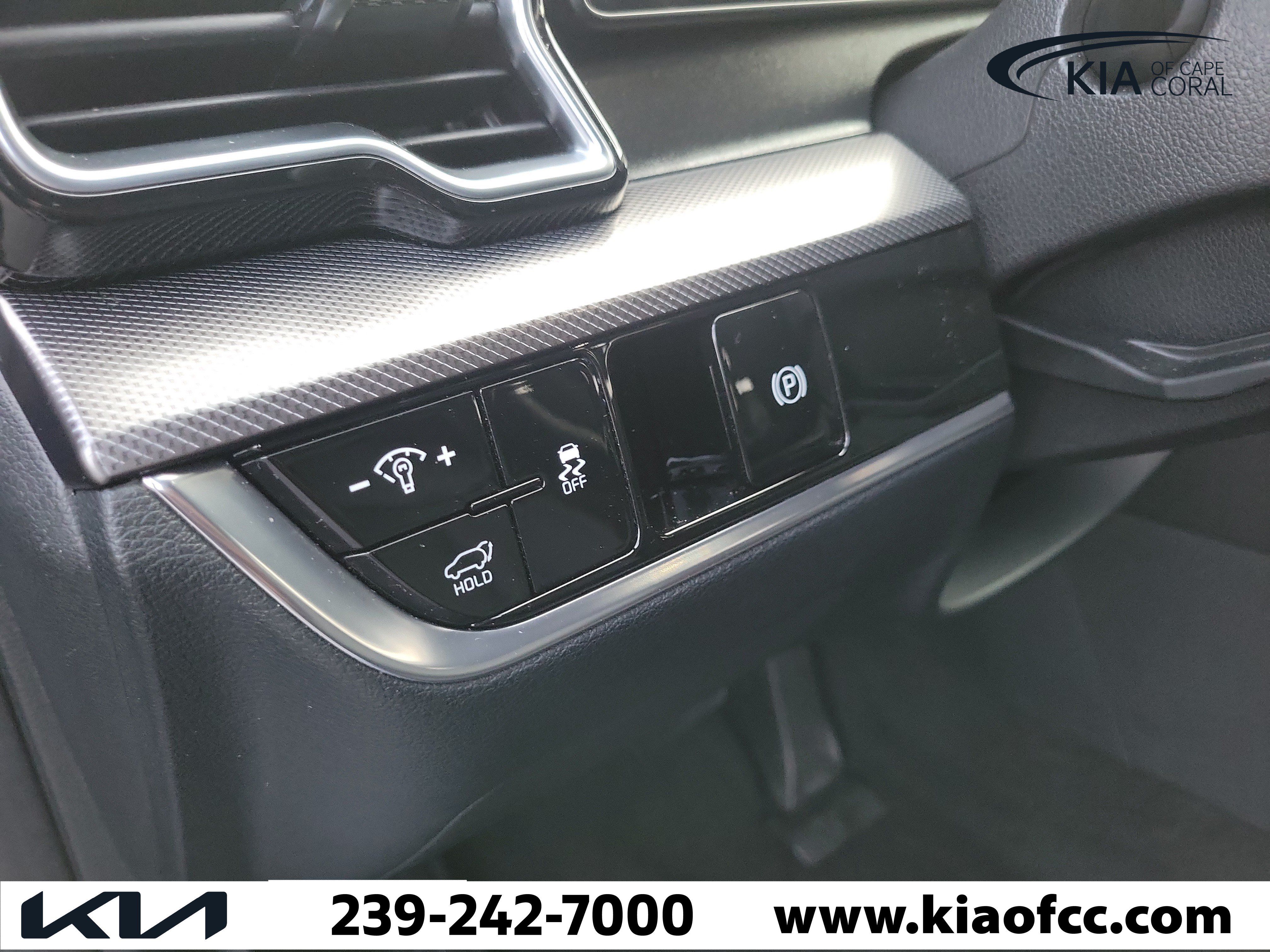 Used 2025 Kia Sportage SX FWD image 26
