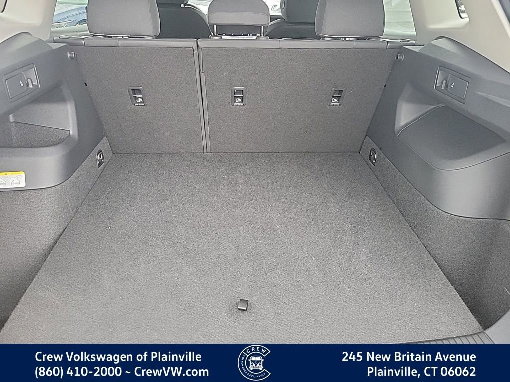 Certified 2025 Volkswagen Tiguan S image 49