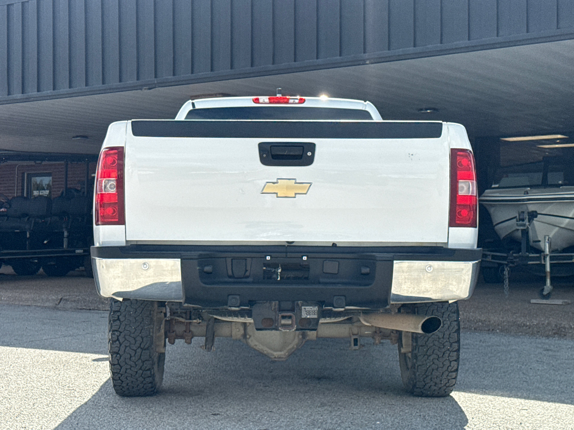Used 2011 Chevrolet Silverado 2500 LT w/ Interior Plus Package AWD/4WD image 8