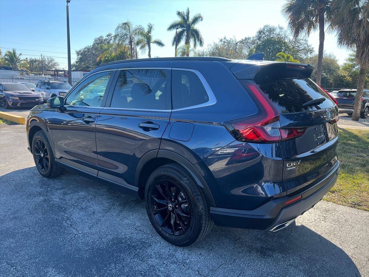 Used 2025 Honda CR-V Sport-L image 6