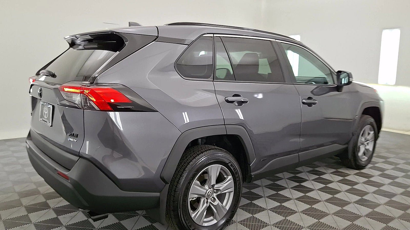 Certified 2025 Toyota RAV4 XLE w/ Convenience Package AWD/4WD image 4