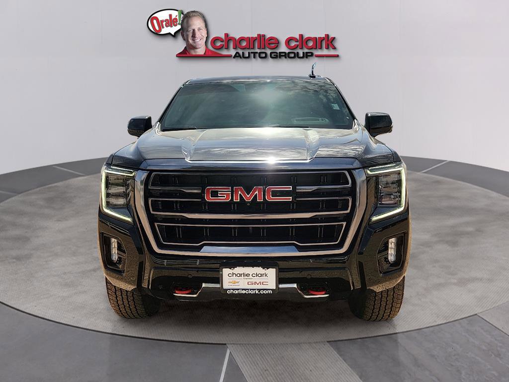 Used 2024 GMC Yukon XL AT4 w/ Technology Package AWD/4WD image 8