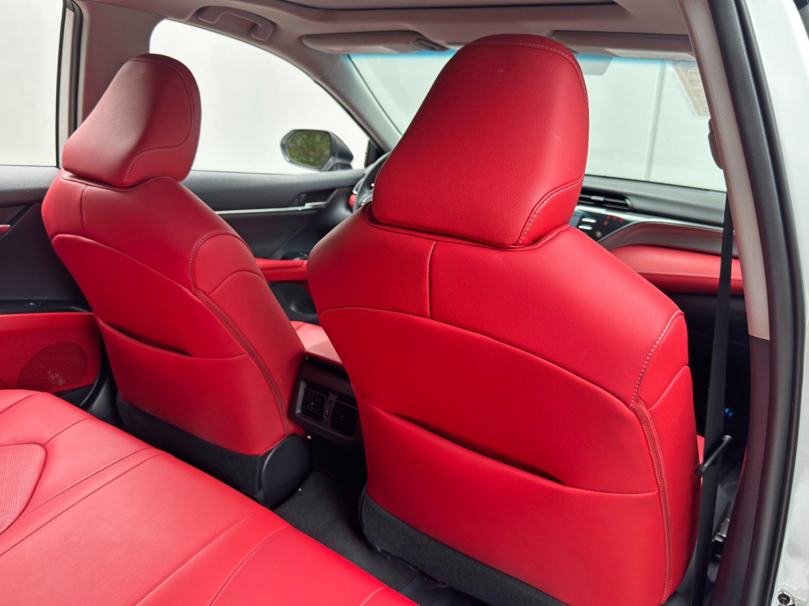 Used 2019 Toyota Camry XSE FWD image 35