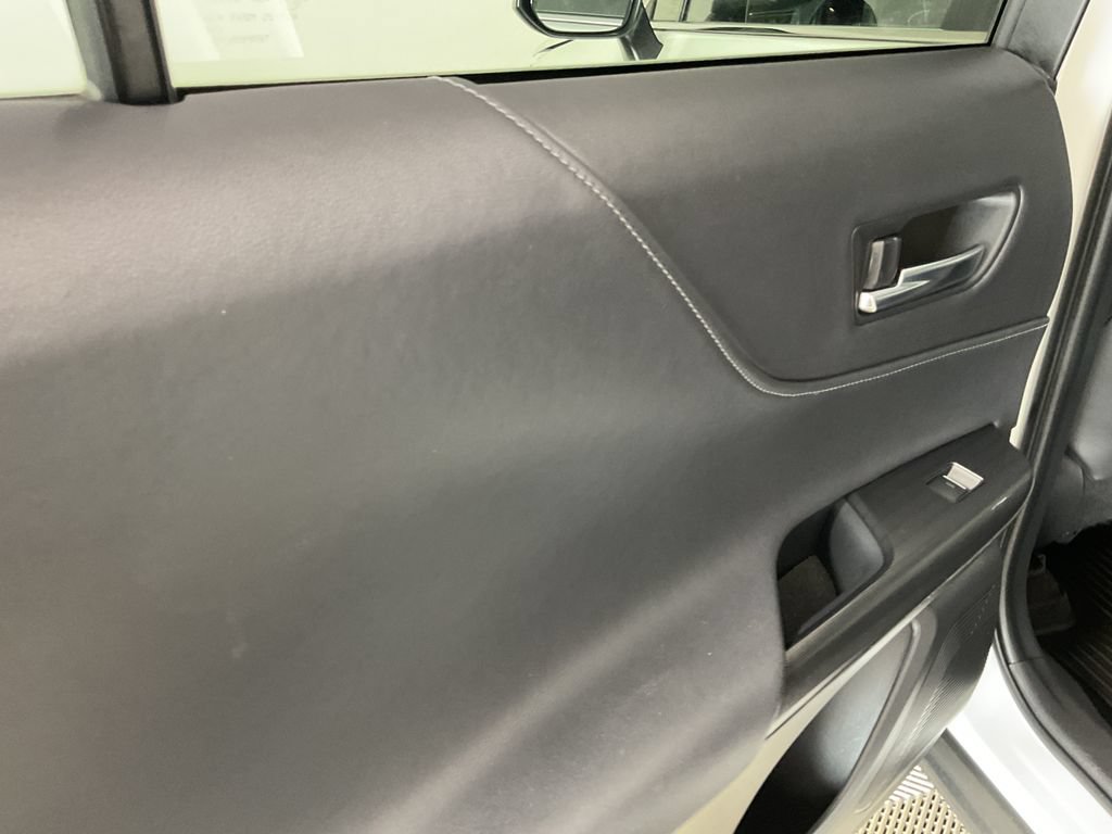 Used 2023 Toyota Venza Nightshade AWD/4WD image 19