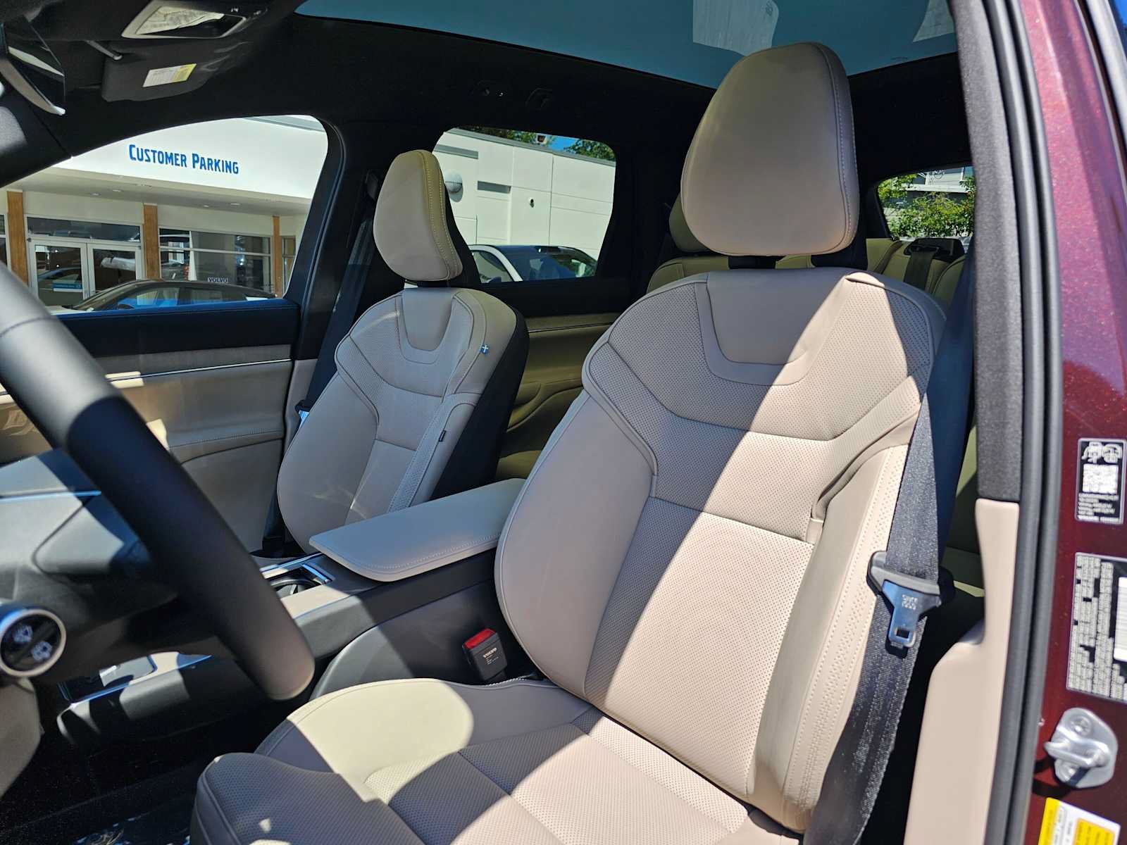 New 2026 Volvo EX90 Plus AWD/4WD image 22