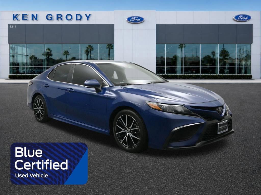 Used 2023 Toyota Camry SE w/ Cold Weather Package