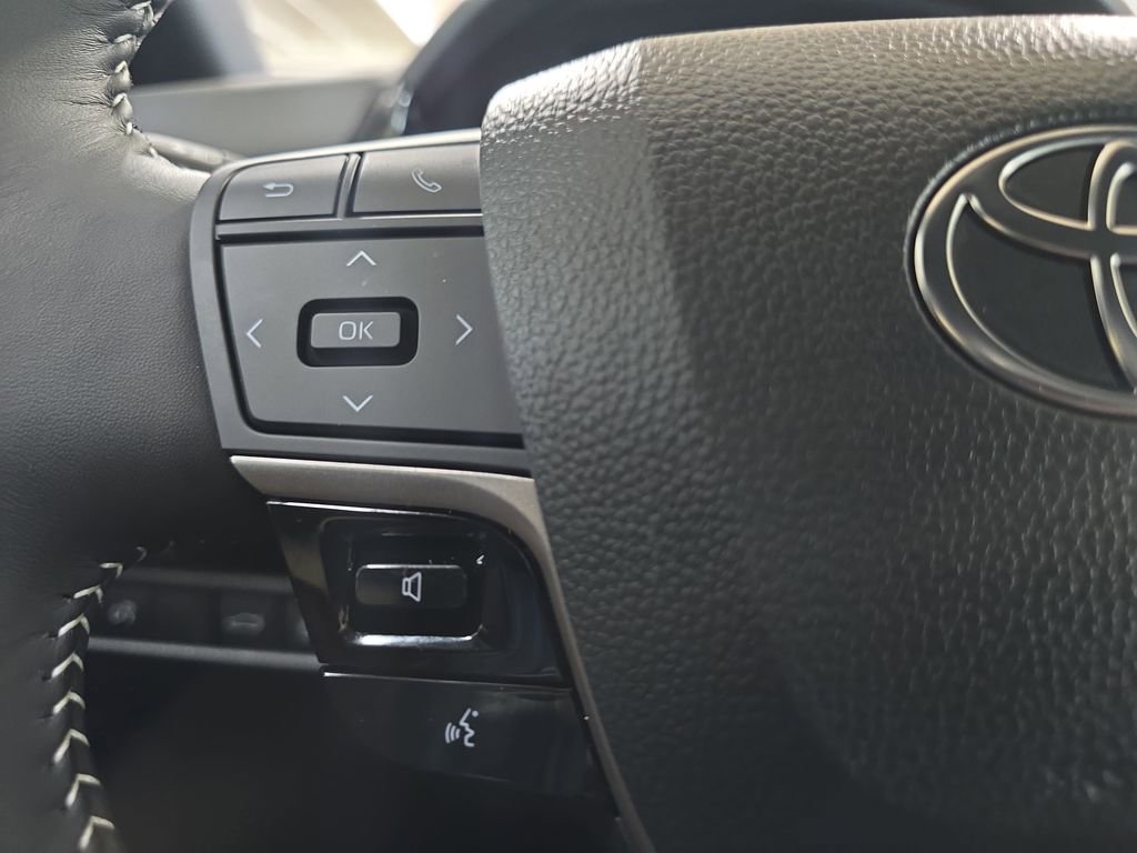 Used 2026 Toyota Camry SE image 19