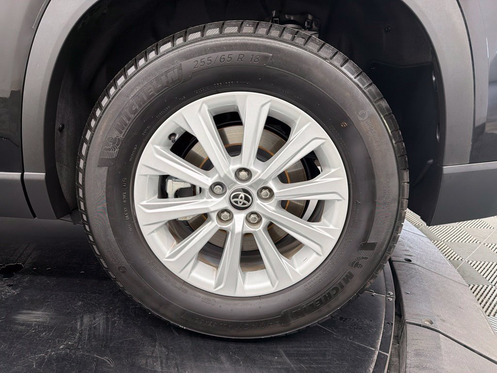 Certified 2026 Toyota Grand Highlander FWD image 16