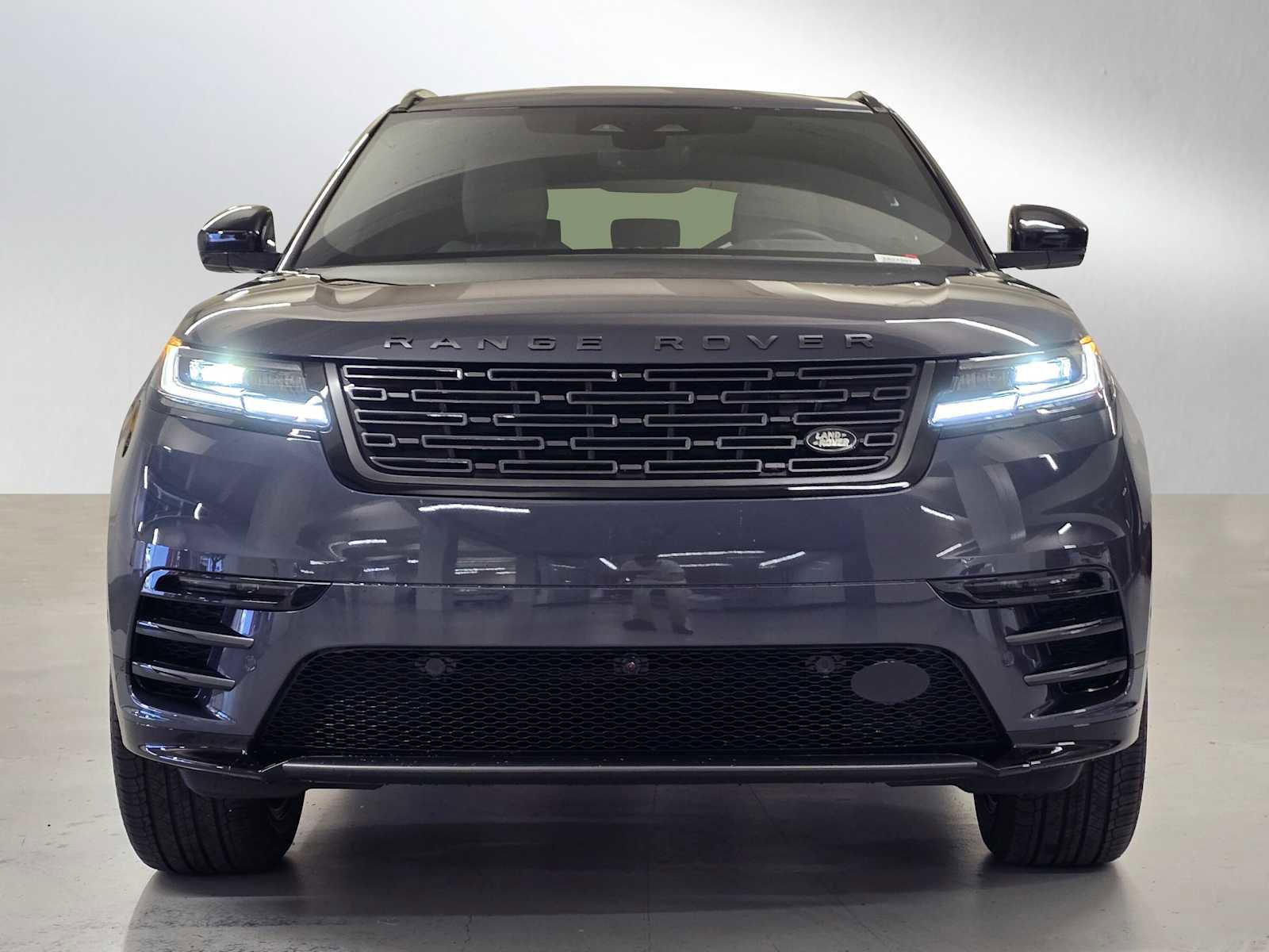 New 2026 Land Rover Range Rover Velar Dynamic SE image 8