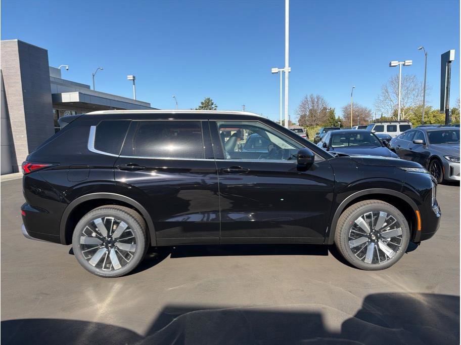 New 2026 Mitsubishi Outlander SEL Black Edition image 4