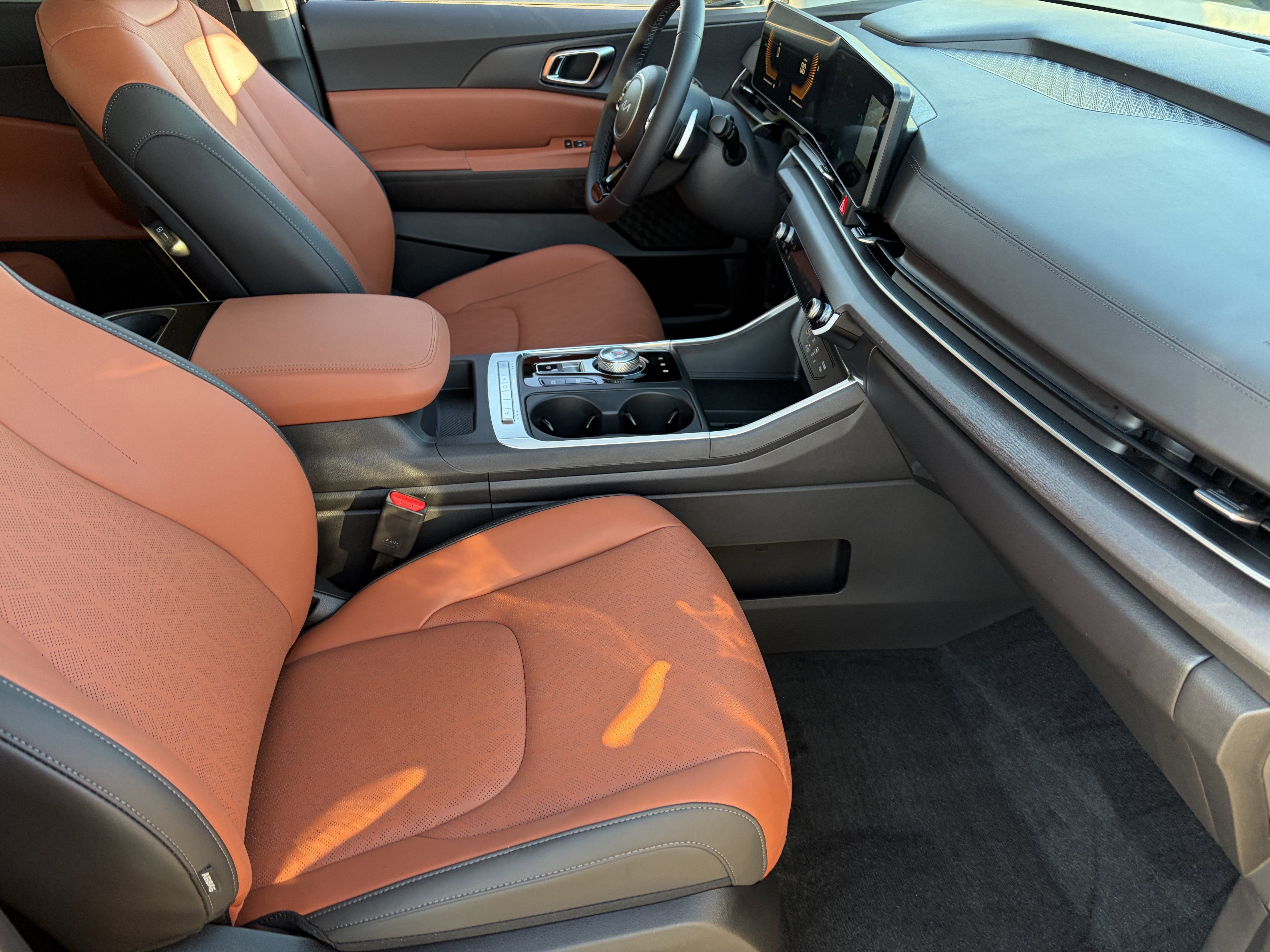 New 2026 Kia Carnival EX image 9