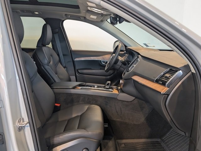 Used 2024 Volvo XC90 B6 Plus w/ Protection Package Premier image 37