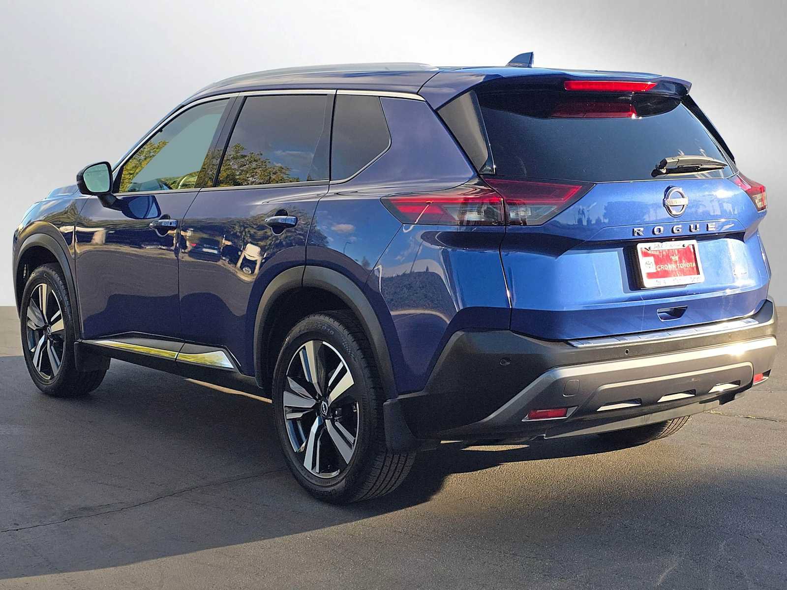 Used 2022 Nissan Rogue SL image 5