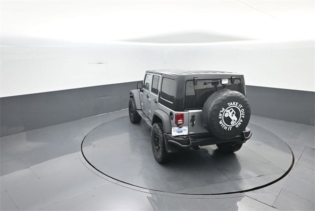 Used 2017 Jeep Wrangler Unlimited Rubicon w/ Connectivity Group image 22