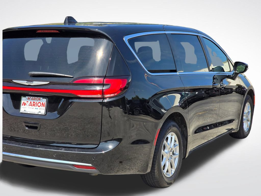 Used 2025 Chrysler Pacifica Select FWD image 49
