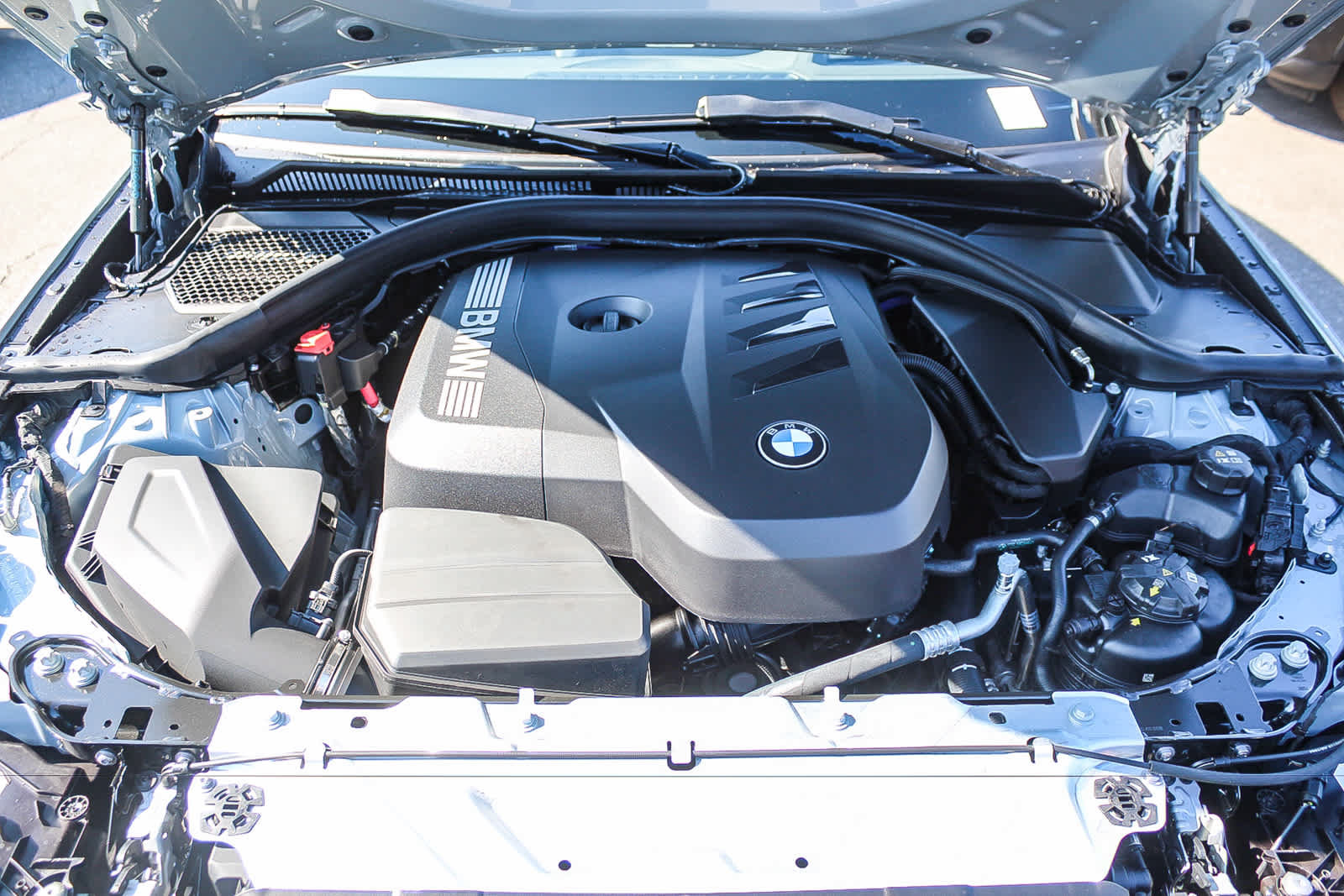 New 2026 BMW 330i Sedan w/ M Sport Package RWD image 28